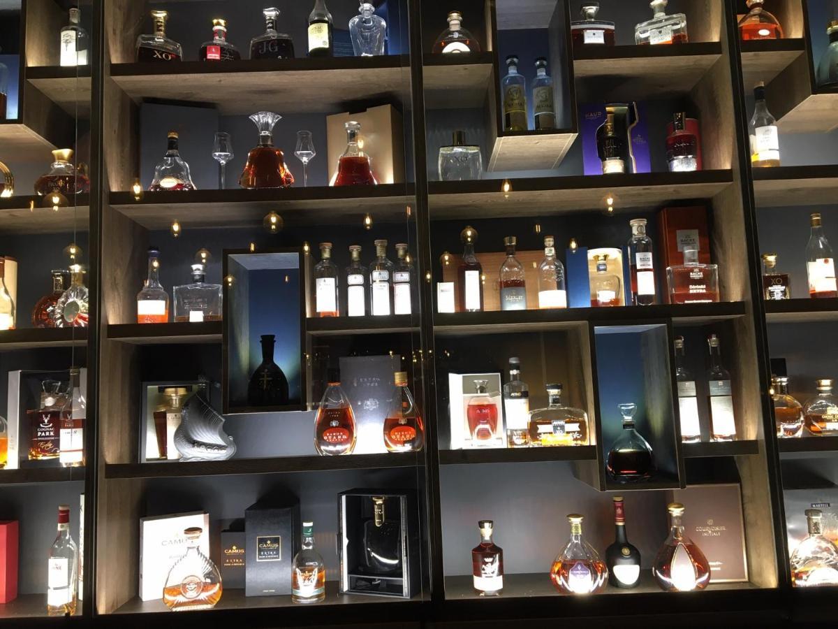 Suite En Terrasse A Cognac Buitenkant foto