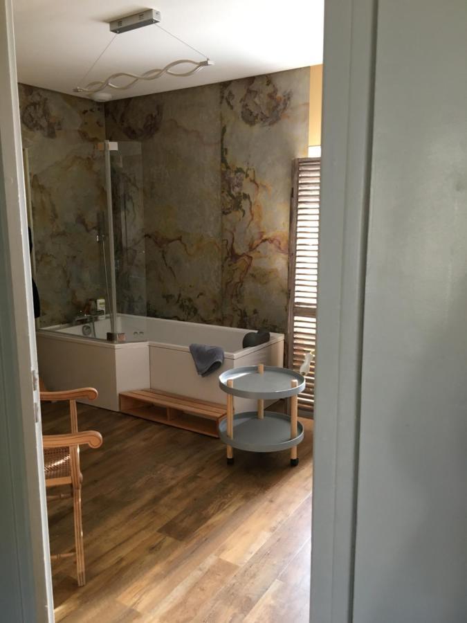 Suite En Terrasse A Cognac Buitenkant foto