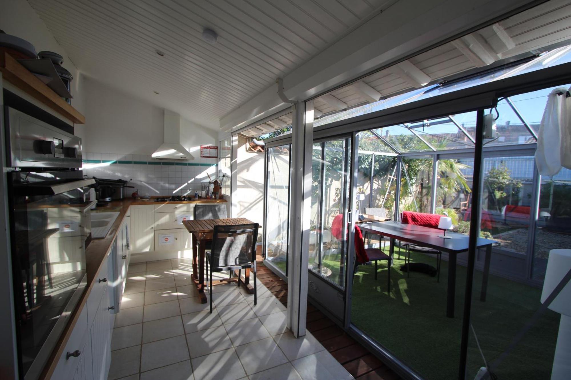 Suite En Terrasse A Cognac Buitenkant foto