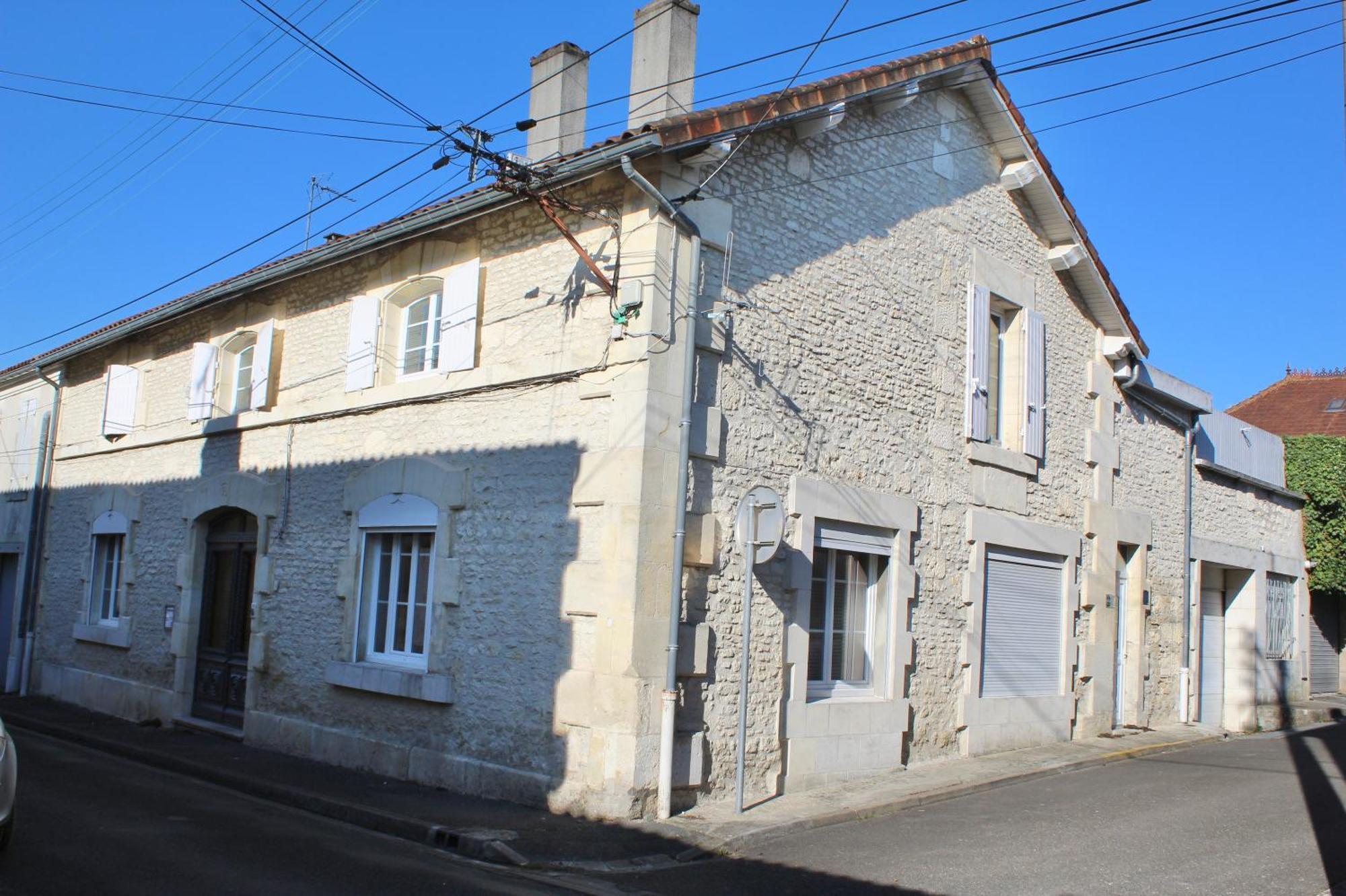 Suite En Terrasse A Cognac Buitenkant foto